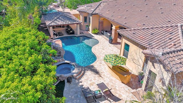 3055 E WATERMAN Way, Gilbert, AZ 85297