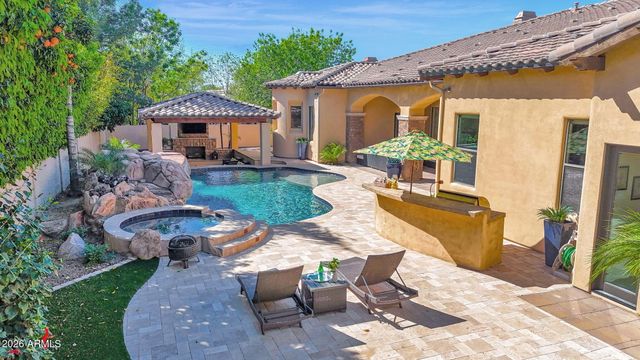 3055 E WATERMAN Way, Gilbert, AZ 85297