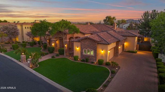 3055 E WATERMAN Way, Gilbert, AZ 85297