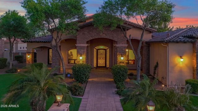 3055 E WATERMAN Way, Gilbert, AZ 85297
