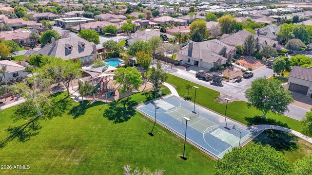 3055 E WATERMAN Way, Gilbert, AZ 85297