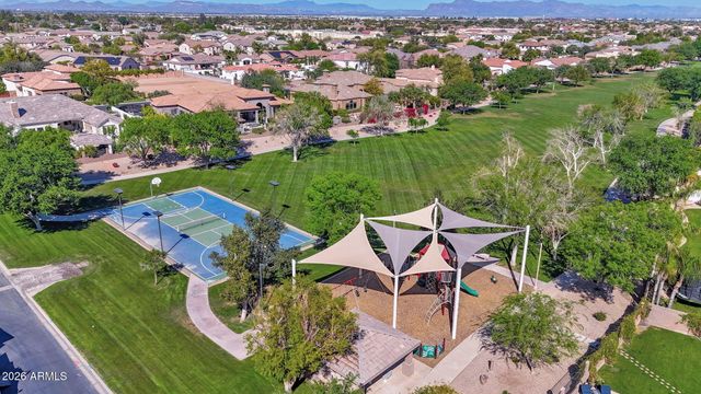 3055 E WATERMAN Way, Gilbert, AZ 85297