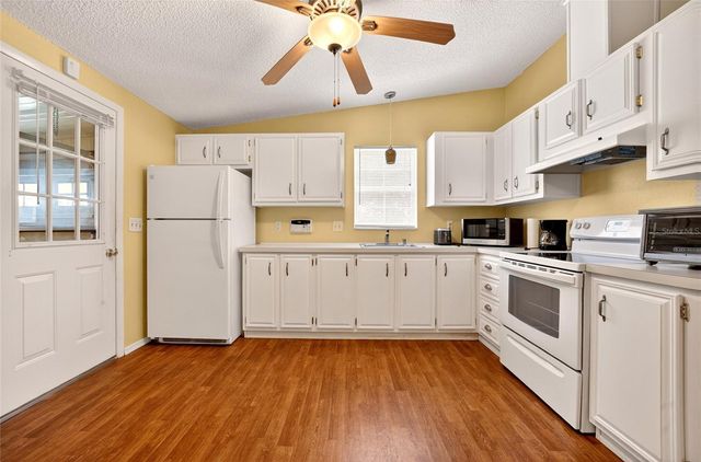 1222 ZAPATA PLACE, Lady Lake, FL 32159
