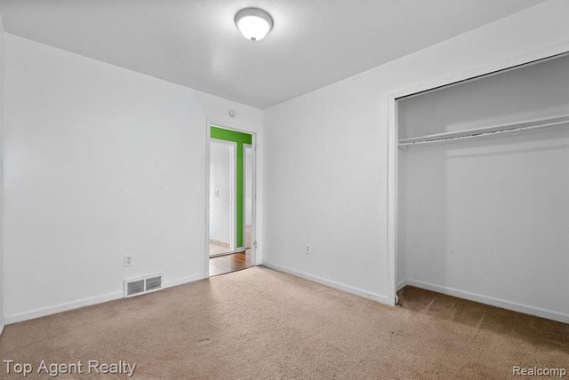 24297 Dale Avenue, Eastpointe, MI 48021