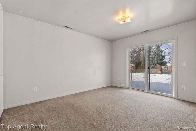 24297 Dale Avenue, Eastpointe, MI 48021