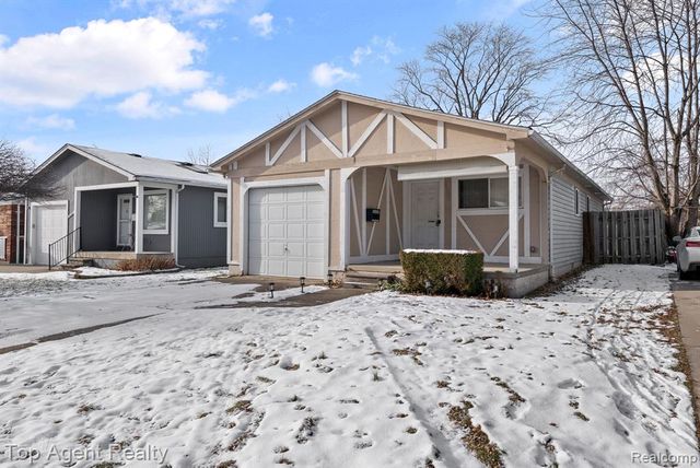 24297 Dale Avenue, Eastpointe, MI 48021
