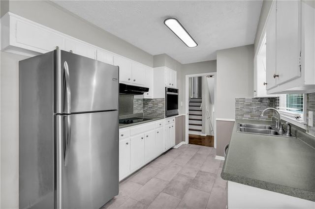 474 Royal Oaks Terrace, Stone Mountain, GA 30087