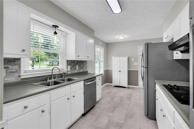 474 Royal Oaks Terrace, Stone Mountain, GA 30087