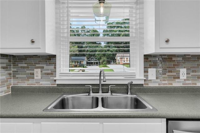 474 Royal Oaks Terrace, Stone Mountain, GA 30087