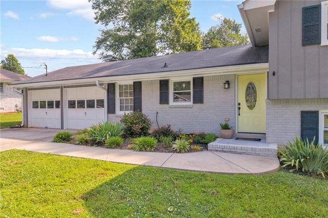 474 Royal Oaks Terrace, Stone Mountain, GA 30087