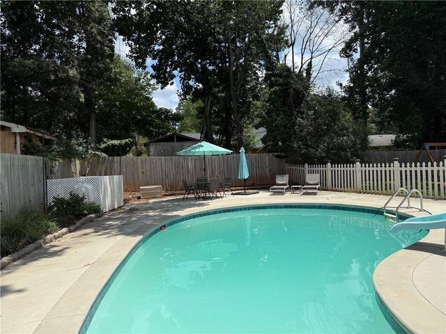 474 Royal Oaks Terrace, Stone Mountain, GA 30087