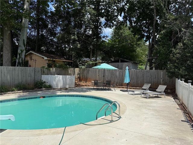 474 Royal Oaks Terrace, Stone Mountain, GA 30087