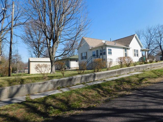 300 N Lincoln Avenue, Monett, MO 65708