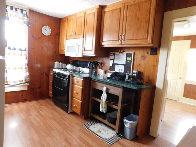 300 N Lincoln Avenue, Monett, MO 65708