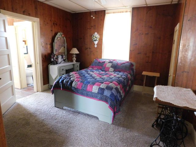 300 N Lincoln Avenue, Monett, MO 65708