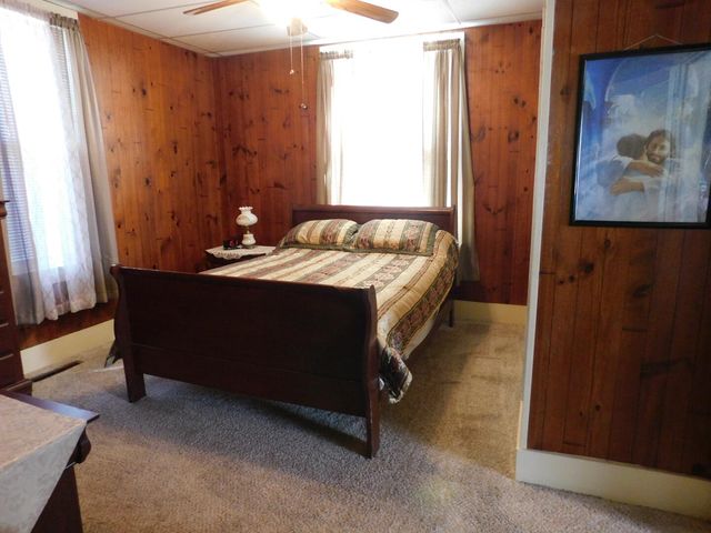 300 N Lincoln Avenue, Monett, MO 65708