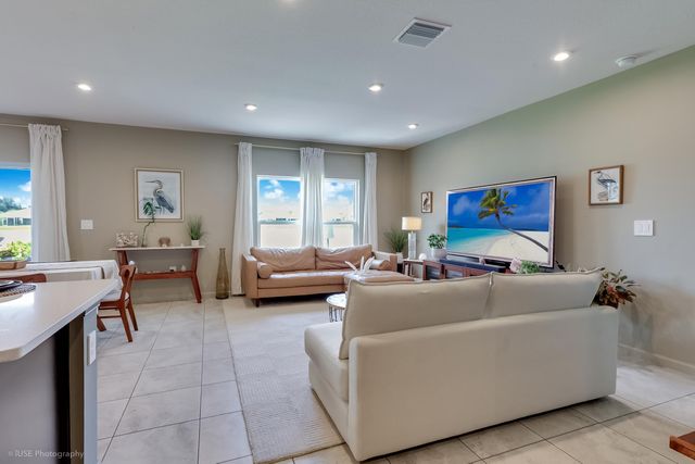423 Acai Lane, Fort Pierce, FL 34981