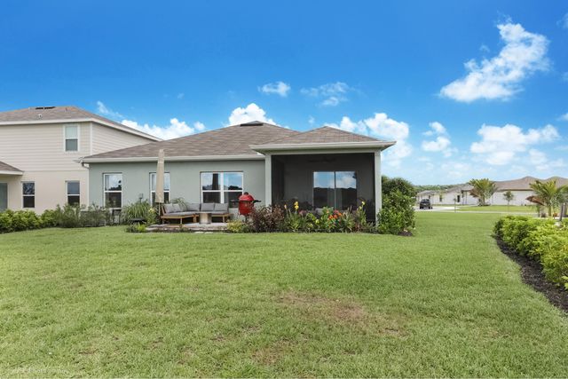 423 Acai Lane, Fort Pierce, FL 34981