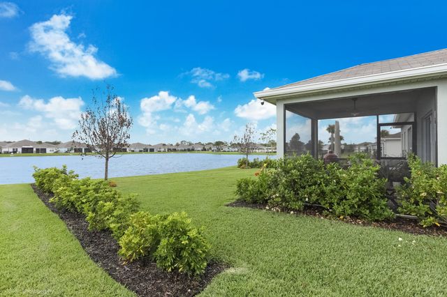 423 Acai Lane, Fort Pierce, FL 34981