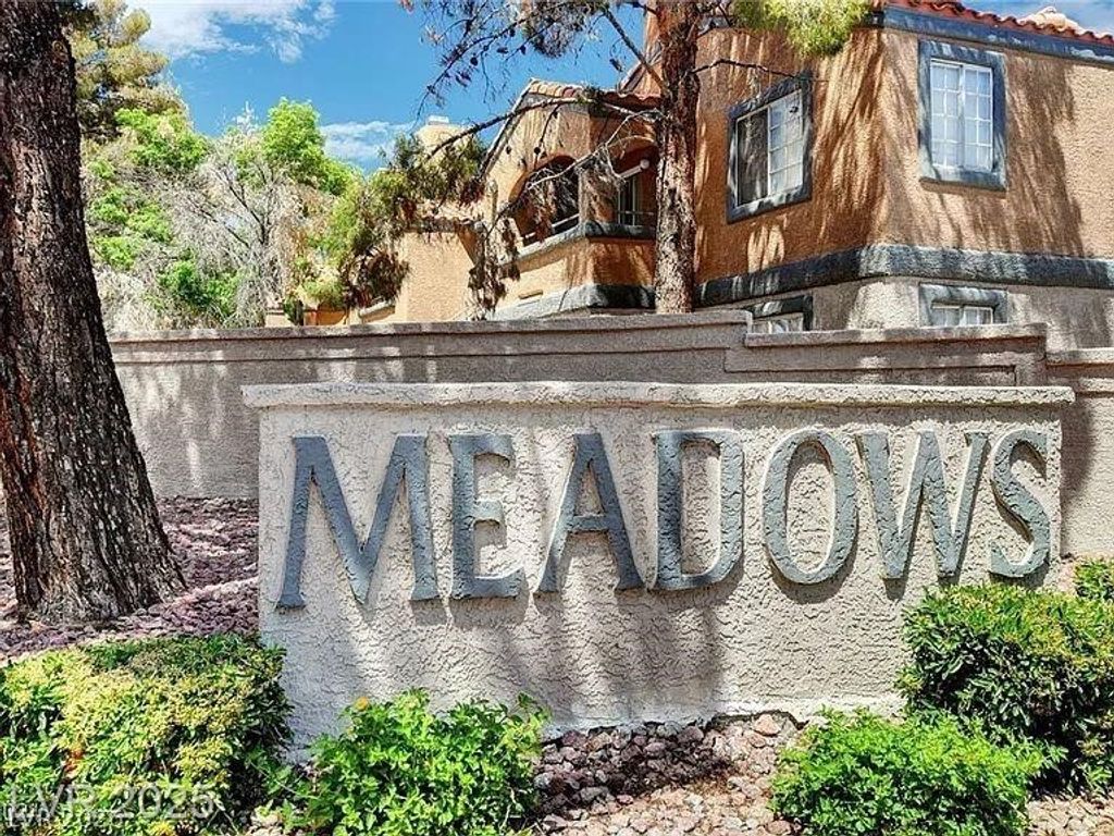 5220 Mission Carmel Lane 104, Las Vegas, NV 89107 — exterior