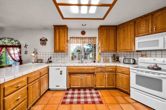 10341 Pinon Avenue, Morongo Valley, CA 92256