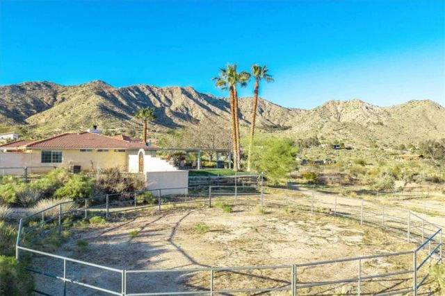 10341 Pinon Avenue, Morongo Valley, CA 92256