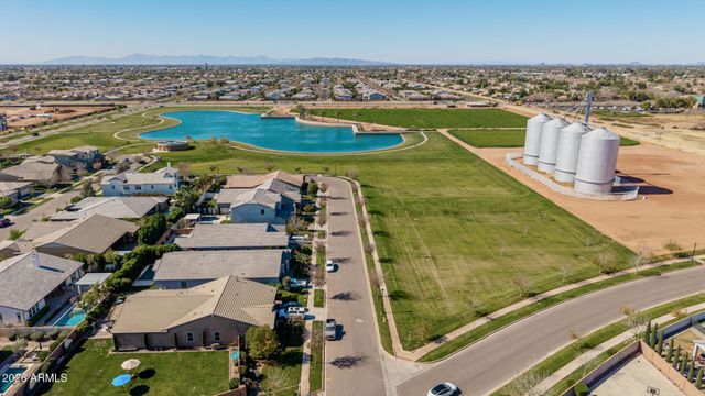 3527 E AUSTIN Drive, Gilbert, AZ 85296