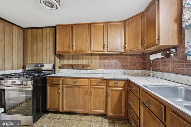 1305 HIGHLAND AVE, Chester, PA 19013