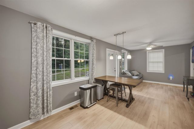 13 Charlestown Place, Derry, NH 03038