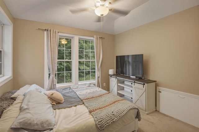 13 Charlestown Place, Derry, NH 03038