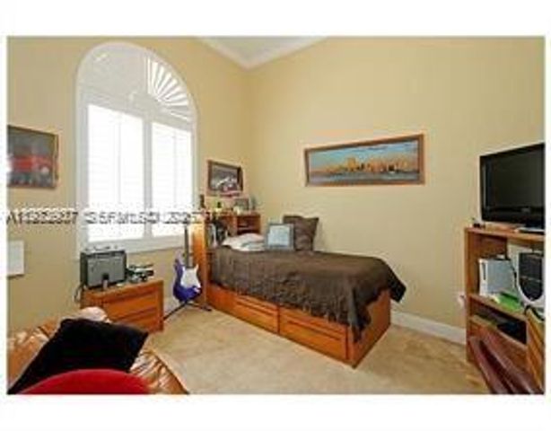 9503 SW 89th Pl 0, Miami, FL 33176