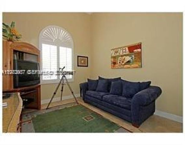 9503 SW 89th Pl 0, Miami, FL 33176