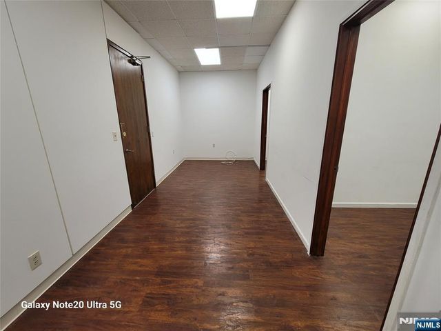 210 Sylvan Avenue B5, Englewood Cliffs, NJ 07632