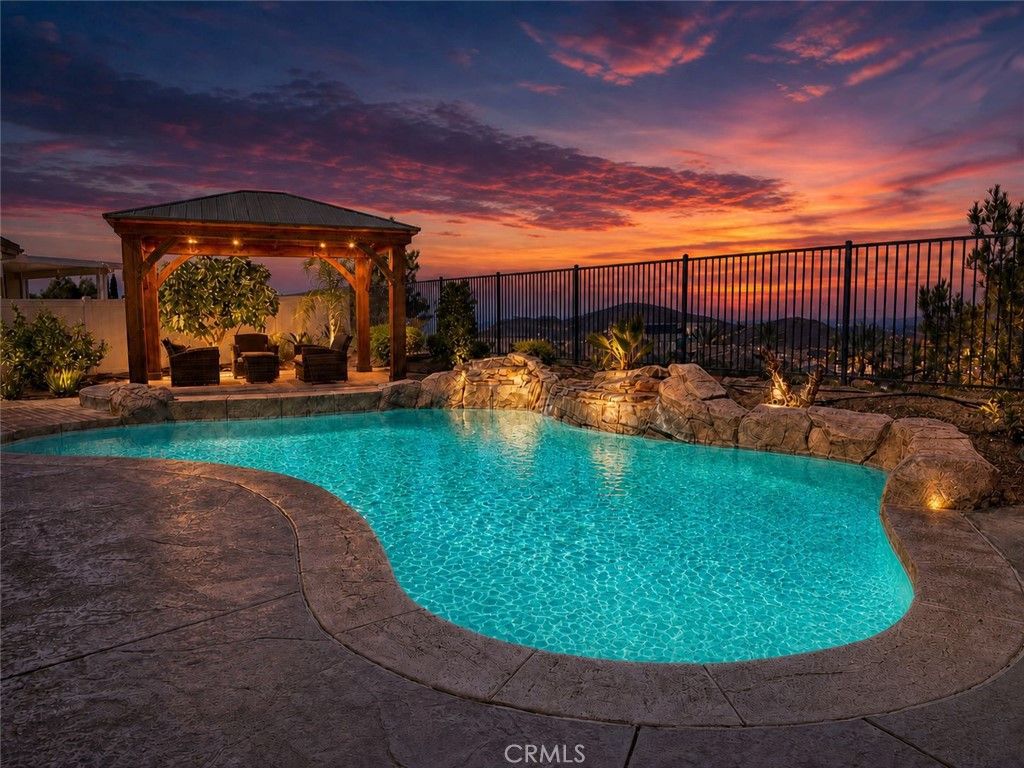 13122 Capricornio, Riverside, CA 92503 — exterior