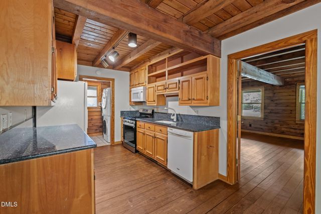 643 Old Stone House Road, Chapel Hill, NC 27516