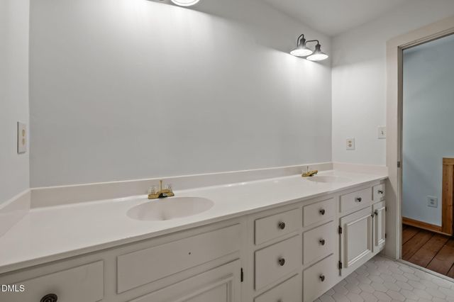 643 Old Stone House Road, Chapel Hill, NC 27516