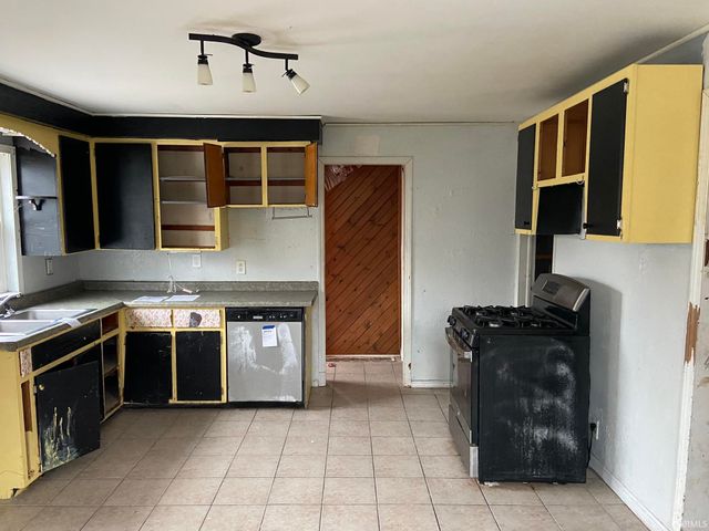 408 W Hobart Street, Ashley, IN 46705