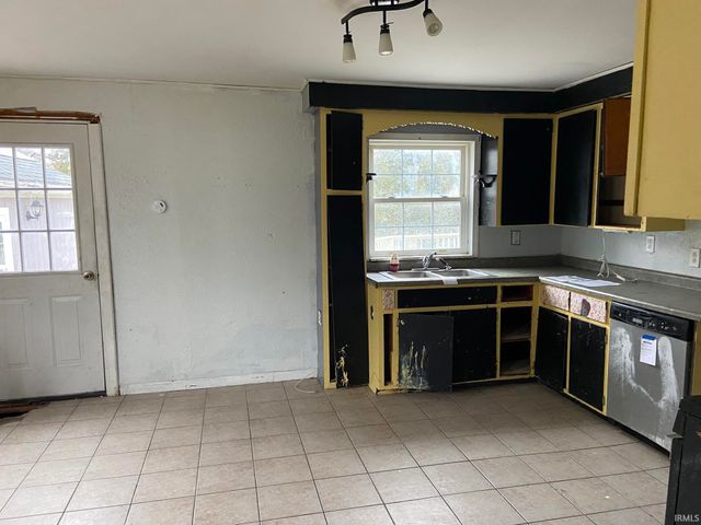 408 W Hobart Street, Ashley, IN 46705