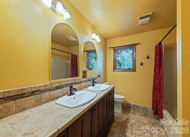 182 Laurel Branch Road, Maggie Valley, NC 28751