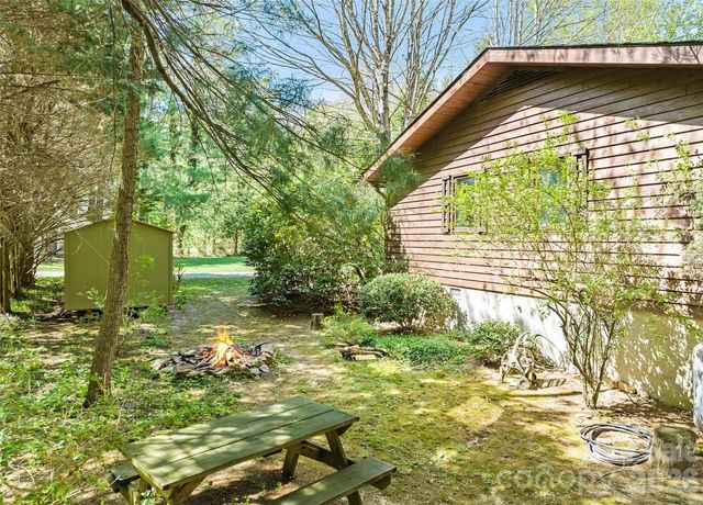 182 Laurel Branch Road, Maggie Valley, NC 28751