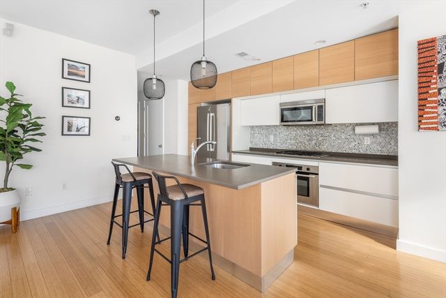 210 Bolton St. 6, Boston, MA 02127