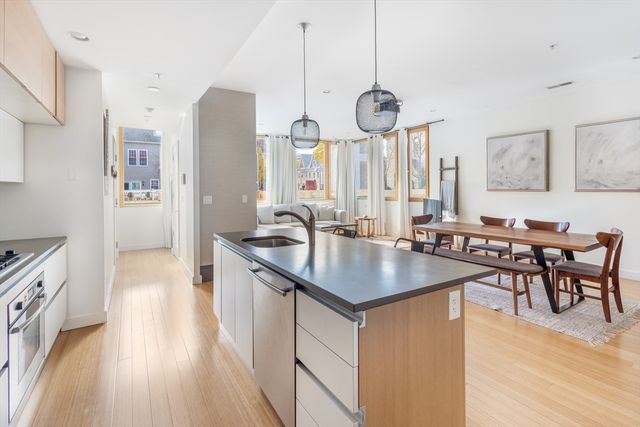 210 Bolton St. 6, Boston, MA 02127