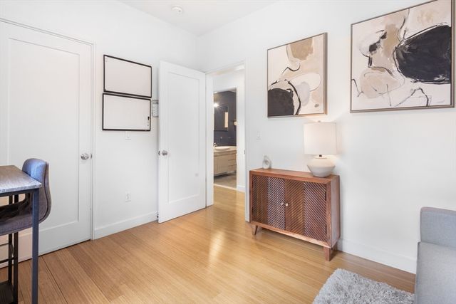 210 Bolton St. 6, Boston, MA 02127