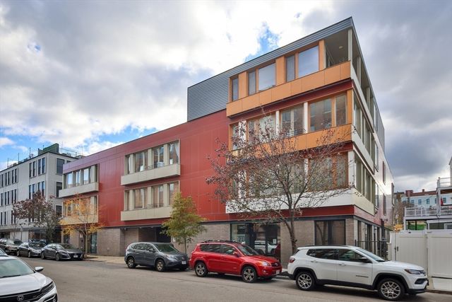 210 Bolton St. 6, Boston, MA 02127