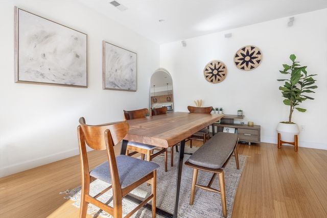 210 Bolton St. 6, Boston, MA 02127