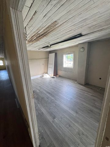 4211 Meeting St., Loris, SC 29569