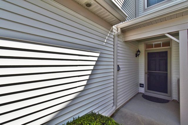 312 Fairmont Court, St. Charles, IL 60175