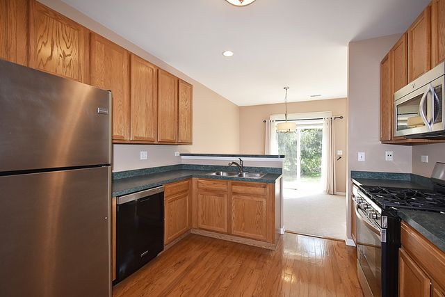 312 Fairmont Court, St. Charles, IL 60175