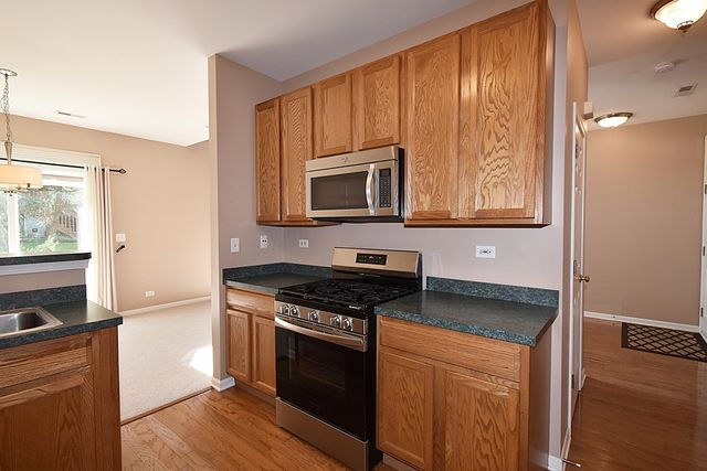 312 Fairmont Court, St. Charles, IL 60175
