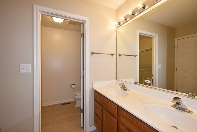 312 Fairmont Court, St. Charles, IL 60175
